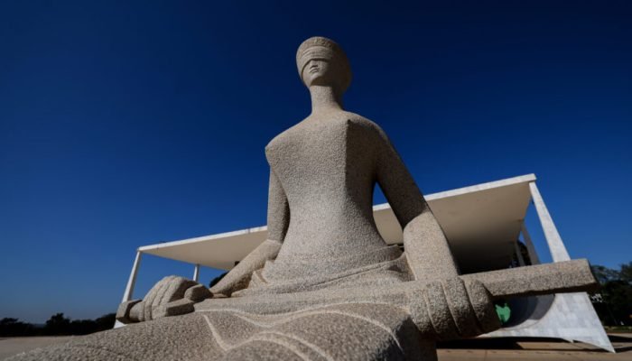 Nota ainda cita proibição de exercer outras profissiões para negar corporativismo. (Foto: Gust...