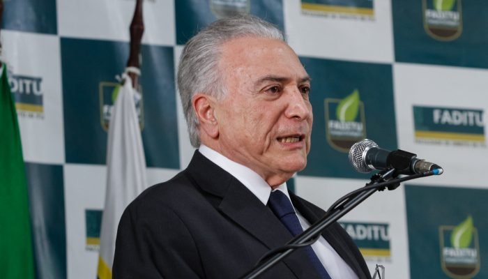 Ex-presidente vê amenização em decisões e avalia positivamente a prisão domiciliar humanitá...
