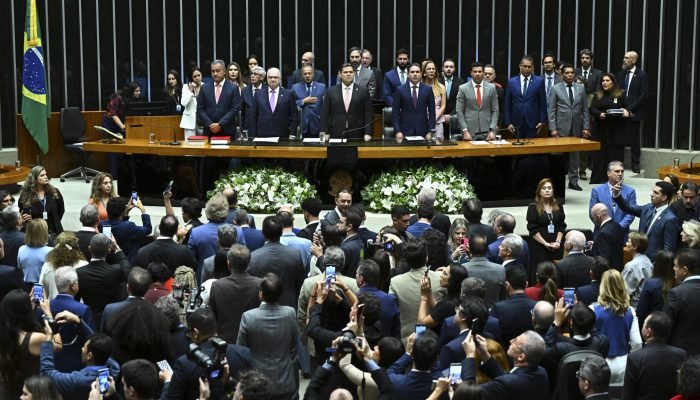 Plenário da Câmara dos Deputados durante sessão solene destinada a inaugurar a 4ª Sessão Leg...