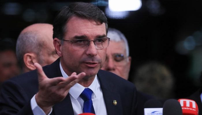 Senador defende asfixiar financeiramente as facções criminosas e coordenação com outros país...