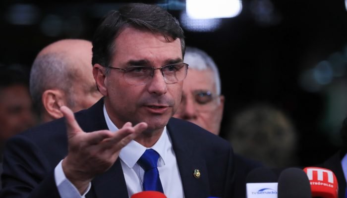Flávio também acusou Moraes de “articular” para tornar Eduardo inelegível. (Foto: Lula Mar...