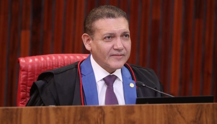 Presidente do TSE garantiu aos partidos políticos que Corte agirá com neutralidade na conduçã...