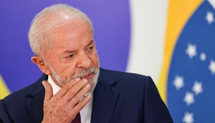 Presidente Luiz Inácio Lula da Silva (PT) chega ao último de mandato com promessas não cumprid...