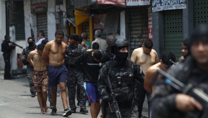 Megaoperação policial no Rio de Janeiro, no final do mês de outubro, deixou 121 mortos. (Foto:...