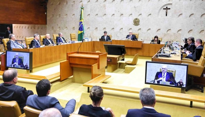 Ministros do STF em sessão plenária discutem limitação de penduricalhos do Judiciário e Mini...